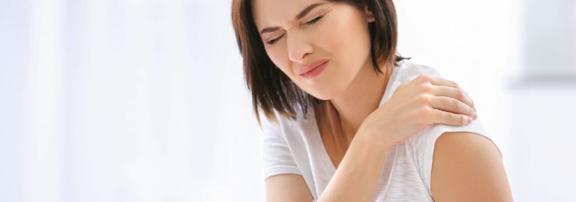 Cos’è la capsulite adesiva? Ecco come trattare la sindrome da spalla congelata!