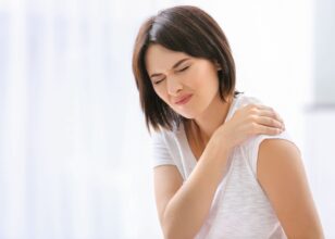 Cos’è la capsulite adesiva? Ecco come trattare la sindrome da spalla congelata!