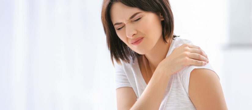 Cos’è la capsulite adesiva? Ecco come trattare la sindrome da spalla congelata!